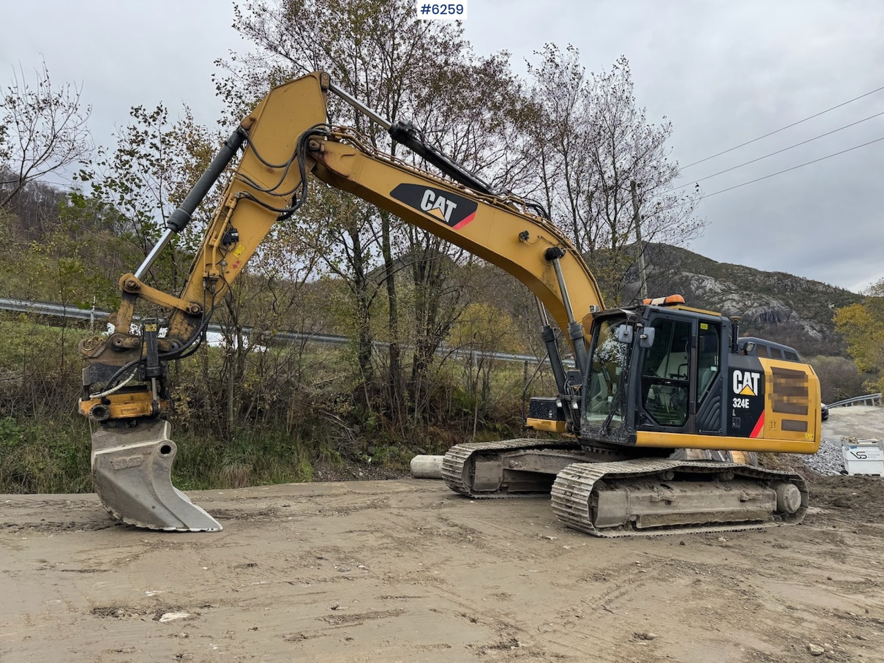 2012 Cat 324 E w/ rotor tilt, sanding bucket and digging bucket. - Excavator: picture 1 2012 Cat 324 E w/ rotor tilt, sanding bucket and digging bucket. - Excavator: picture 1