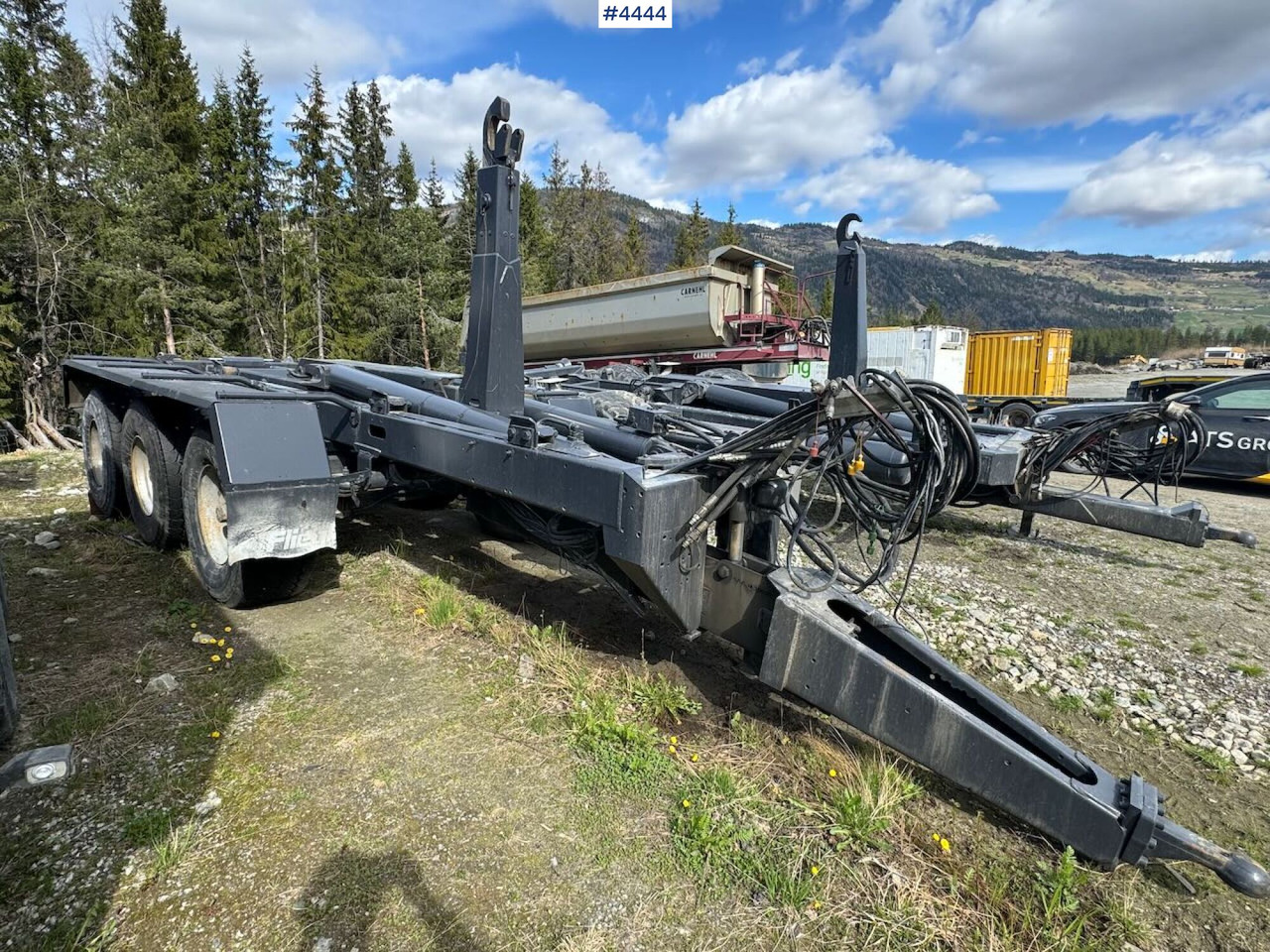 2015 Fliegl hook trailer - Low loader trailer: picture 4 2015 Fliegl hook trailer - Low loader trailer: picture 4