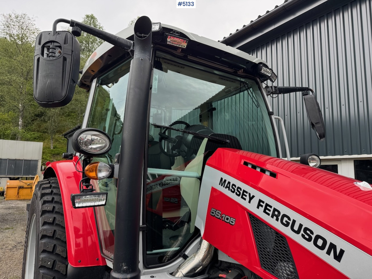 2022 Massey Ferguson 5S.105 w/front hydraulics and plowing rig - Farm tractor: picture 2 2022 Massey Ferguson 5S.105 w/front hydraulics and plowing rig - Farm tractor: picture 2