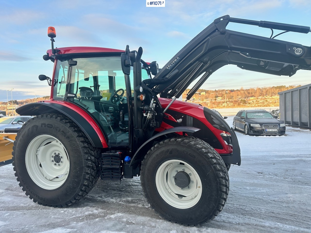 Farm tractor 2023 Valtra A95 4x4 Tractor w/ Front Loader, Plow and Back plow: picture 9
