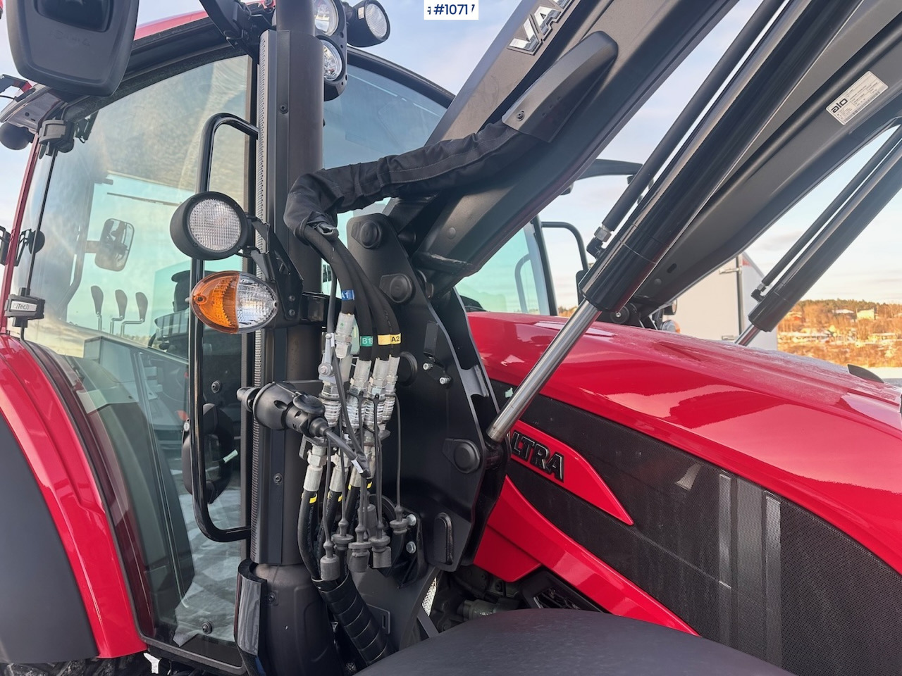 Farm tractor 2023 Valtra A95 4x4 Tractor w/ Front Loader, Plow and Back plow: picture 20