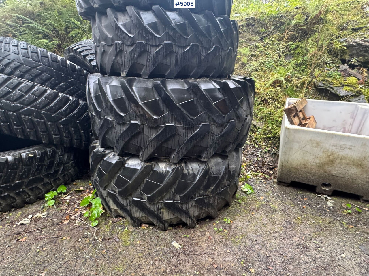 8 pcs Nokian TRI 2 tires. 4 pcs on rims! - Wheel and tire package for Construction machinery: picture 4 8 pcs Nokian TRI 2 tires. 4 pcs on rims! - Wheel and tire package for Construction machinery: picture 4