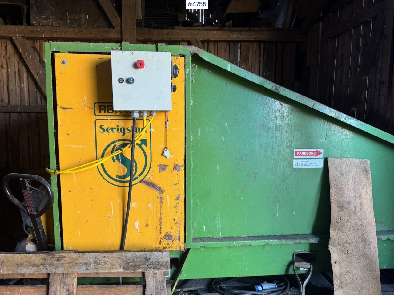 Approx. 2000 Serigstad Round Bale Cutters - Tedding equipment: picture 1 Approx. 2000 Serigstad Round Bale Cutters - Tedding equipment: picture 1