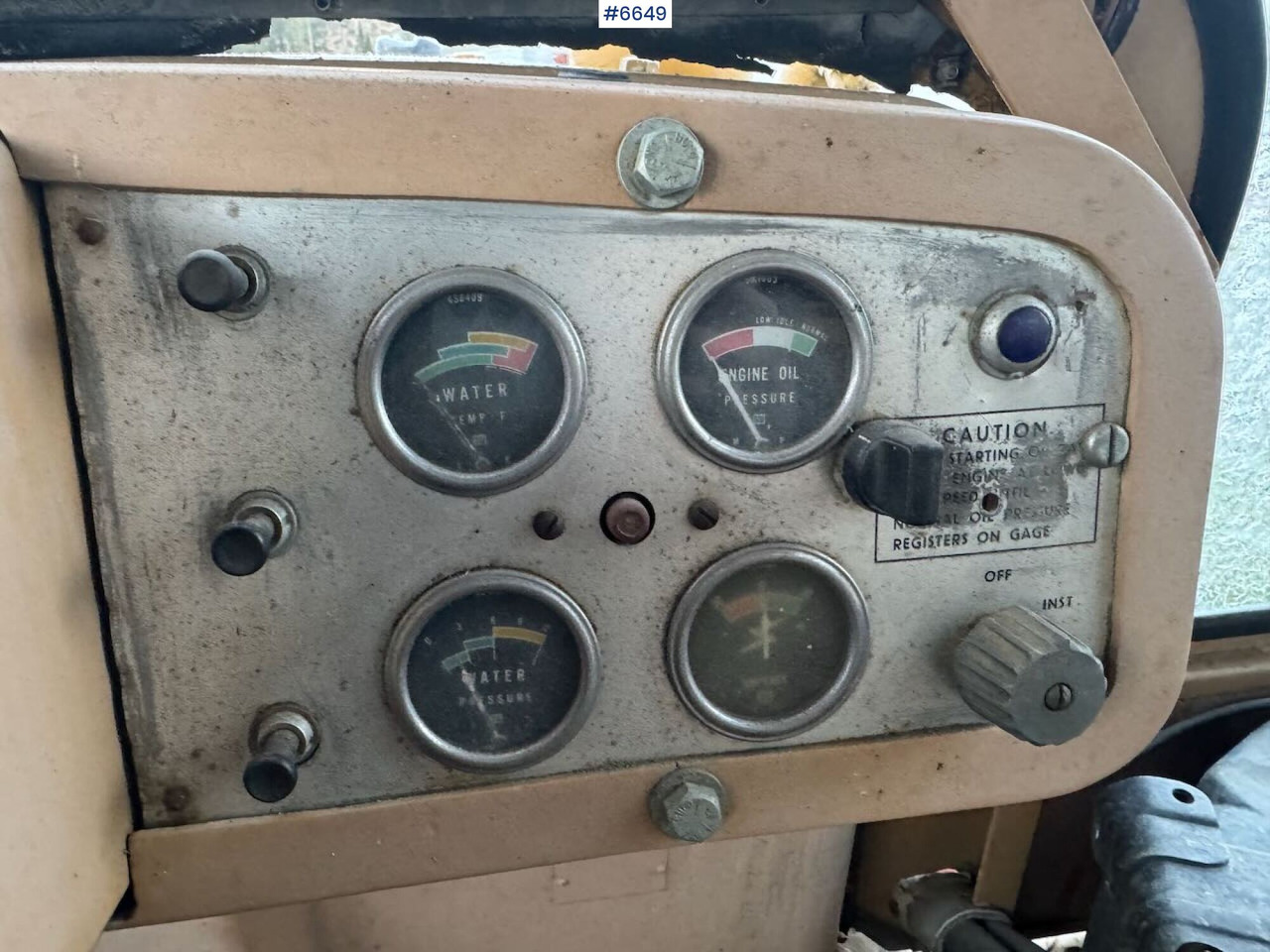 Bulldozer CAT D6C Dozer w/ blade and ripper.: picture 15