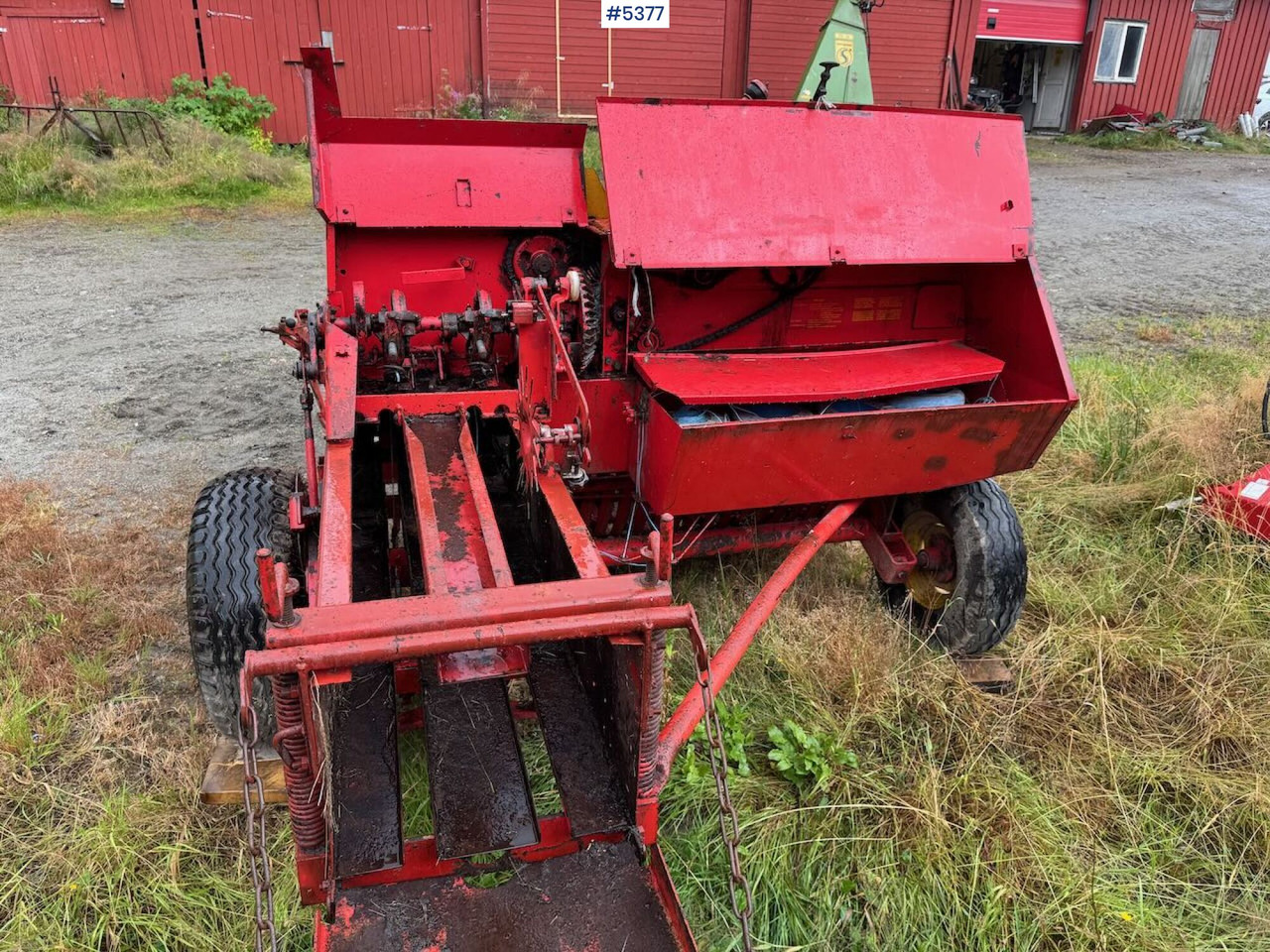 English: Welger AP 45 Square Baler - Tedding equipment: picture 3 English: Welger AP 45 Square Baler - Tedding equipment: picture 3