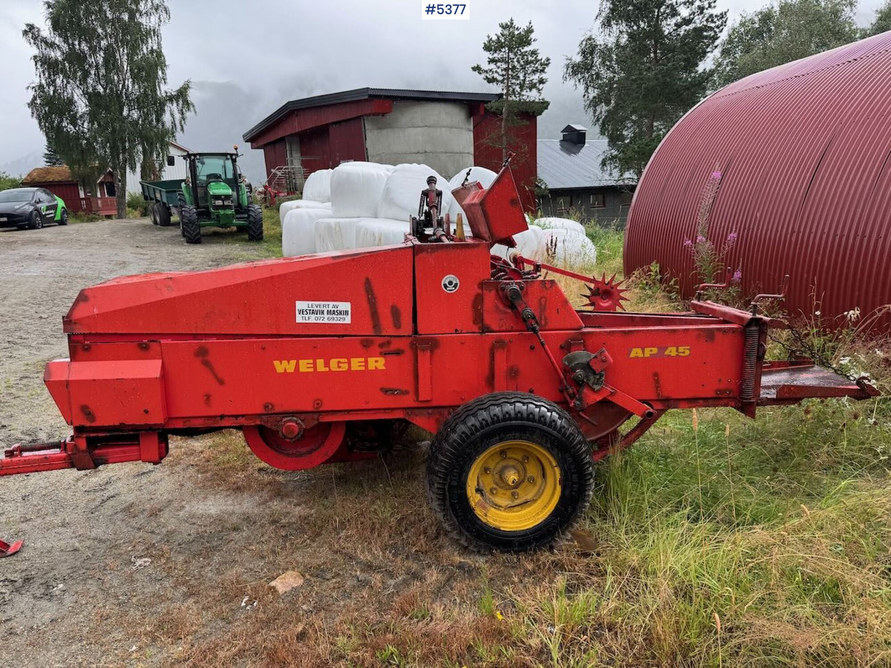 English: Welger AP 45 Square Baler - Tedding equipment: picture 5 English: Welger AP 45 Square Baler - Tedding equipment: picture 5