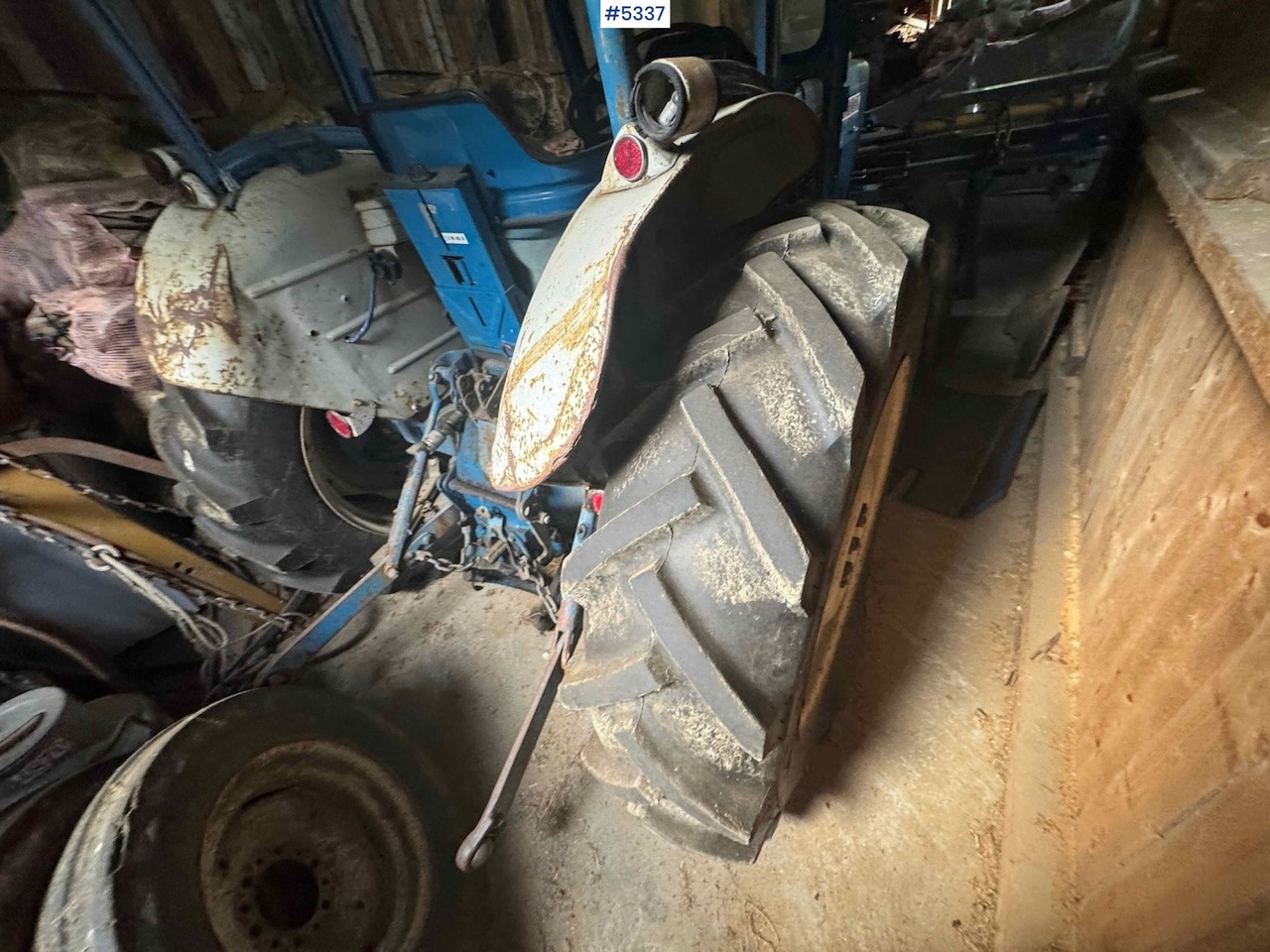 Farm tractor Ford 3000 traktor m/ skuffe: picture 13 Farm tractor Ford 3000 traktor m/ skuffe: picture 13