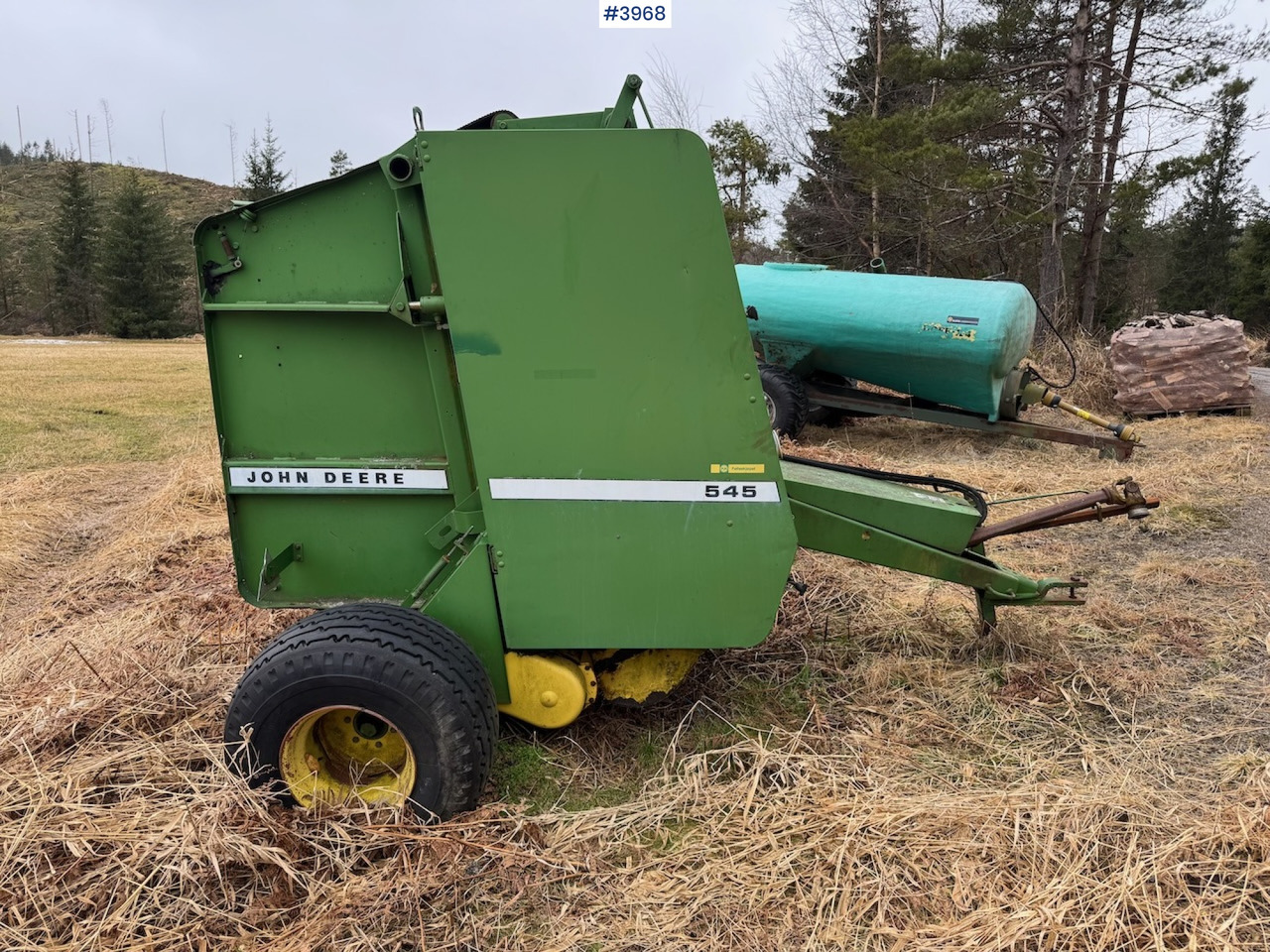 John Deere 545 Round Baler - Tedding equipment: picture 5 John Deere 545 Round Baler - Tedding equipment: picture 5