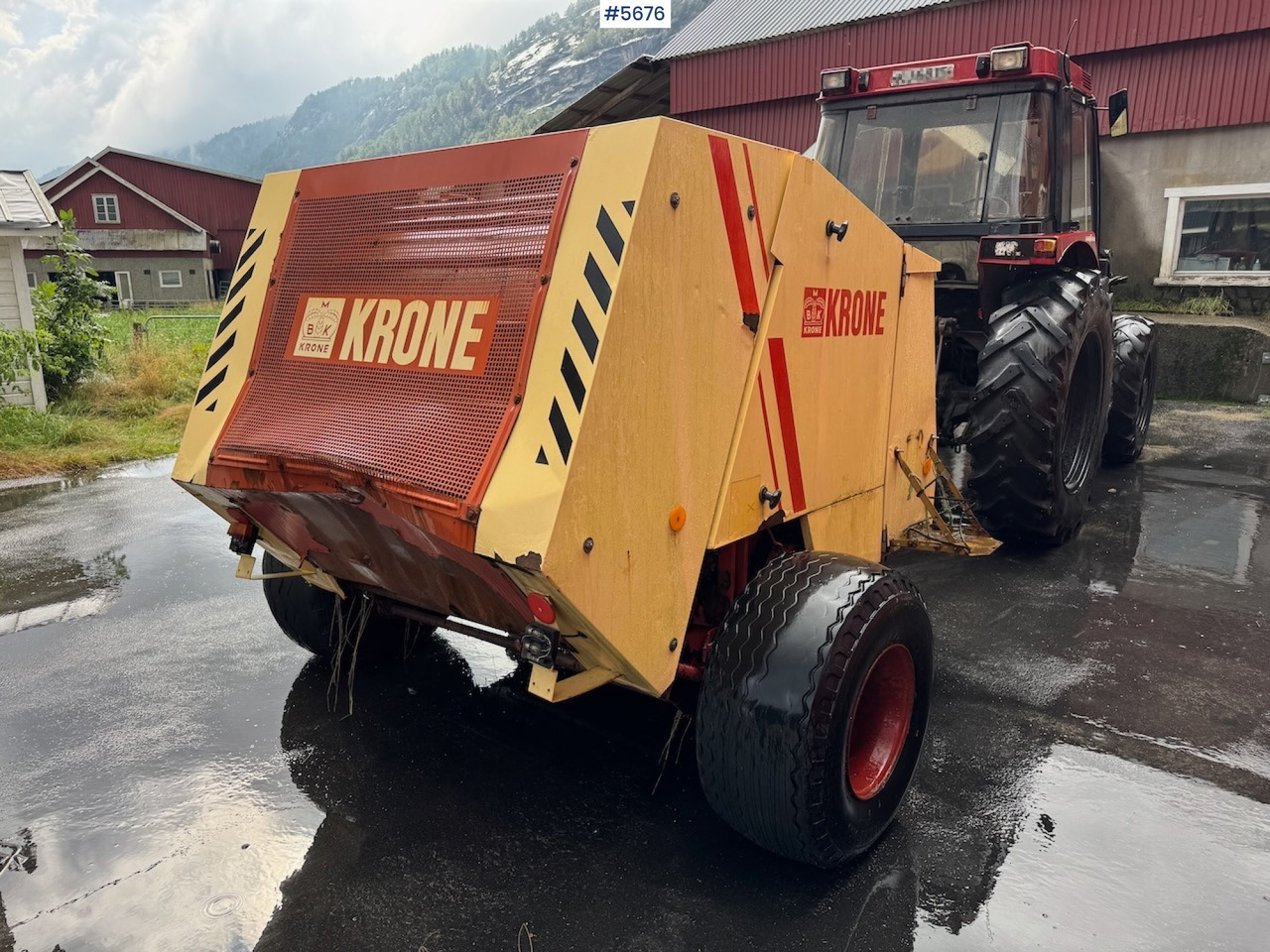 Krone KR 125 Round Baler - Tedding equipment: picture 3 Krone KR 125 Round Baler - Tedding equipment: picture 3