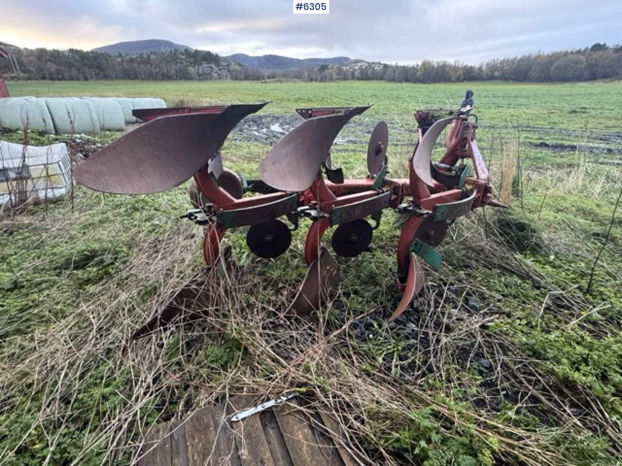 Kverneland 3-furrow reversible plough - Soil tillage equipment: picture 2 Kverneland 3-furrow reversible plough - Soil tillage equipment: picture 2