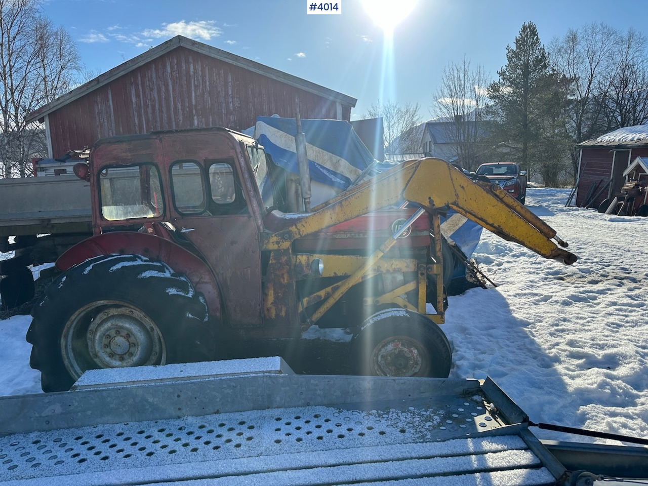 Massey Ferguson 165 rep.objekt m/ frontlaster og Perkins motor - Farm tractor: picture 4 Massey Ferguson 165 rep.objekt m/ frontlaster og Perkins motor - Farm tractor: picture 4