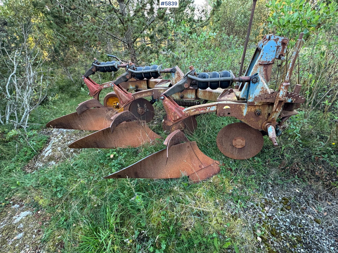 Øverum 3-furrow plow - Soil tillage equipment: picture 1 Øverum 3-furrow plow - Soil tillage equipment: picture 1