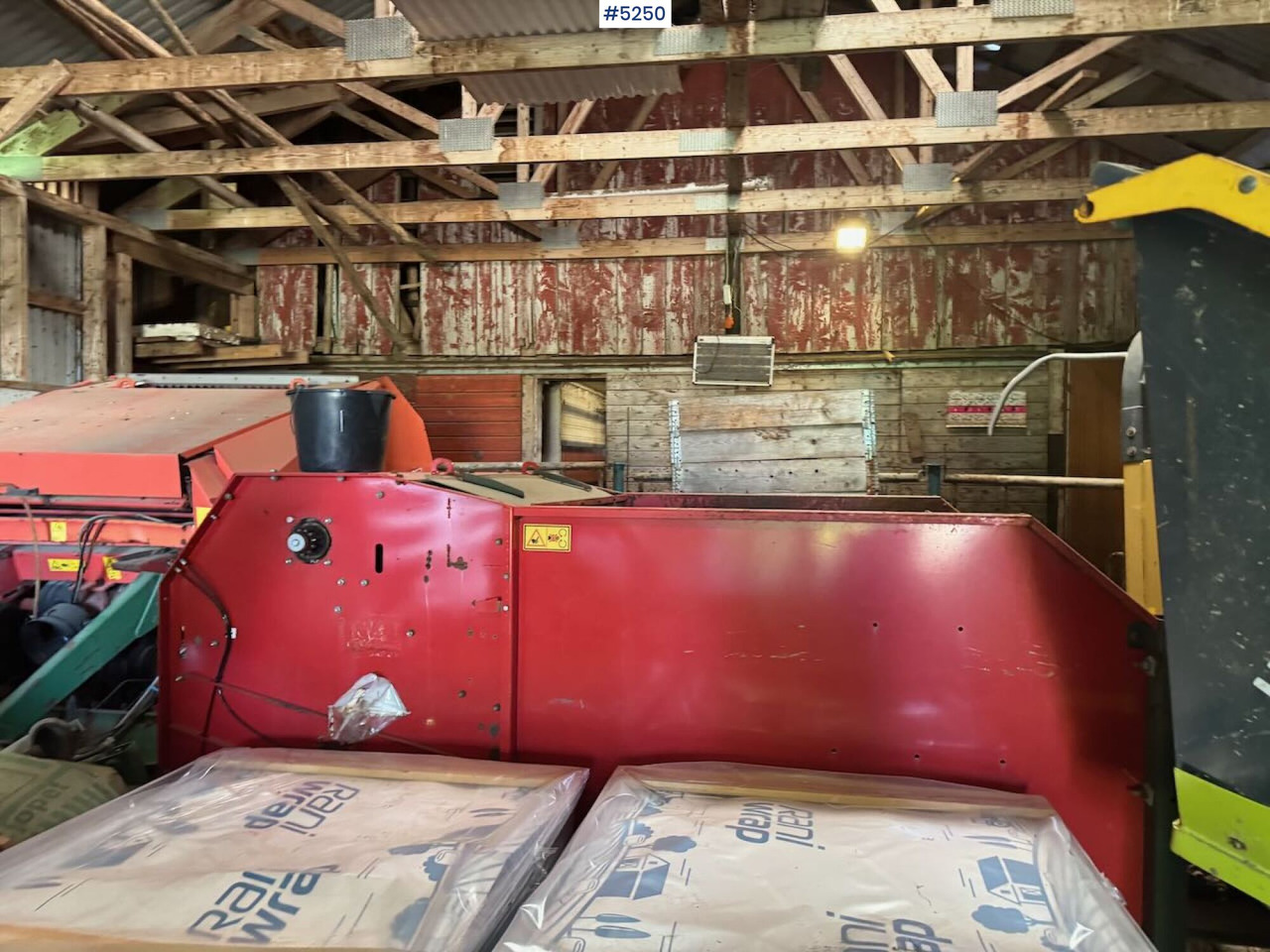 TKS K2 CombiCutter (round‑bale shredder/feeder machine) - Tedding equipment: picture 3 TKS K2 CombiCutter (round‑bale shredder/feeder machine) - Tedding equipment: picture 3