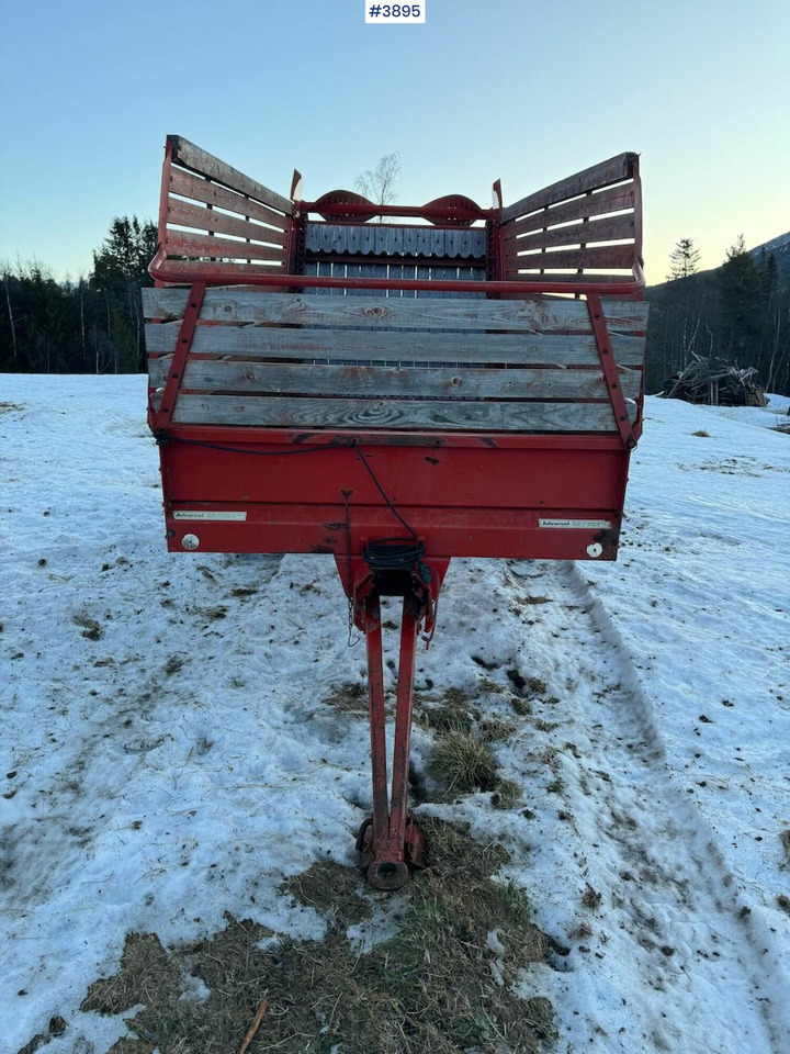 Underhaug 7000 unloader wagon - Tedding equipment: picture 2 Underhaug 7000 unloader wagon - Tedding equipment: picture 2