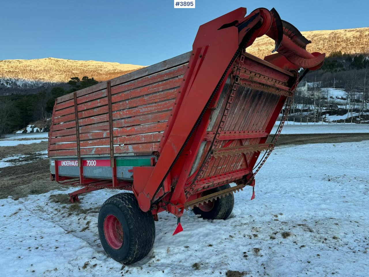 Underhaug 7000 unloader wagon - Tedding equipment: picture 5 Underhaug 7000 unloader wagon - Tedding equipment: picture 5