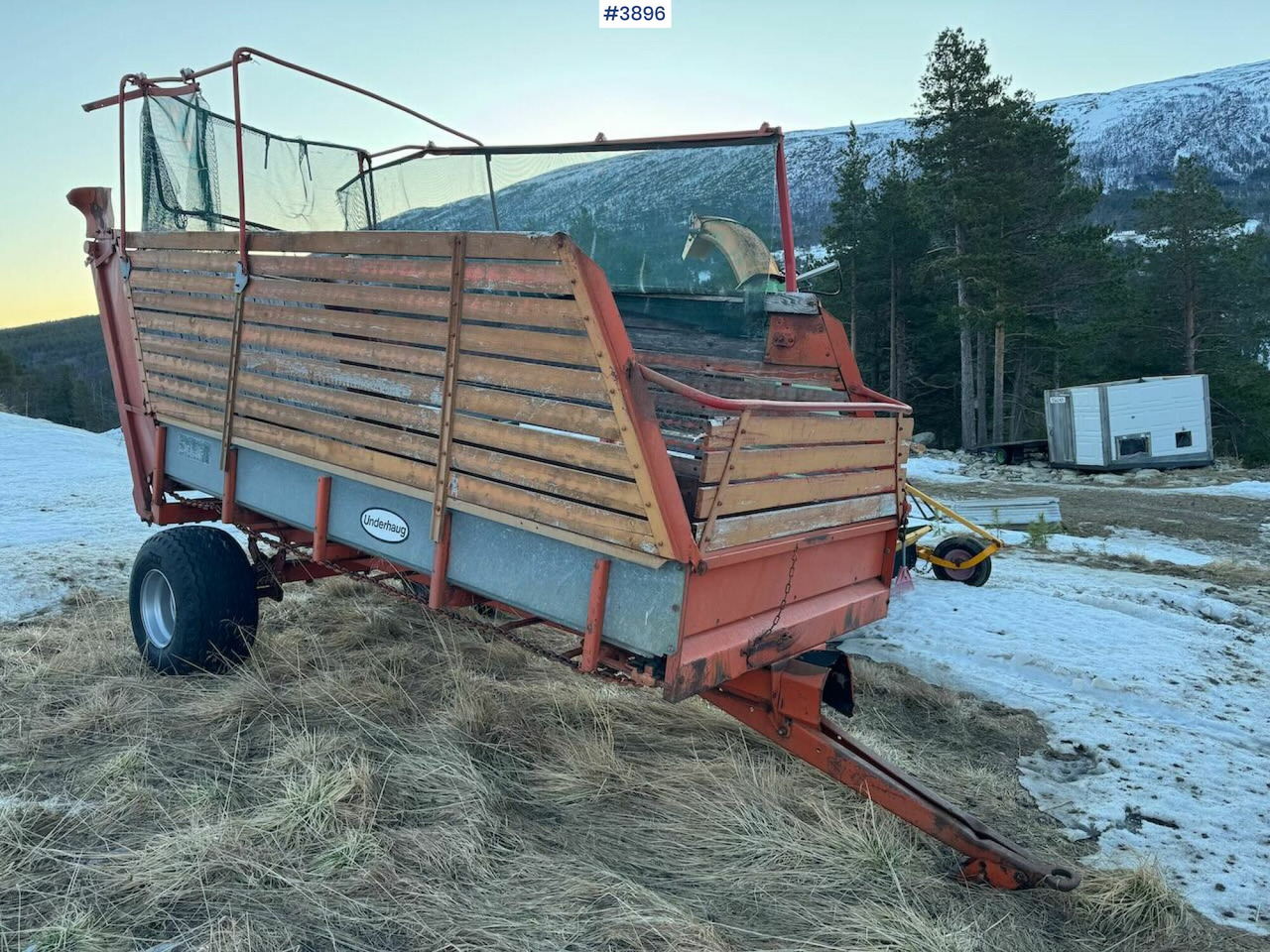 Underhaug 7012 Unloader wagon - Tedding equipment: picture 1 Underhaug 7012 Unloader wagon - Tedding equipment: picture 1