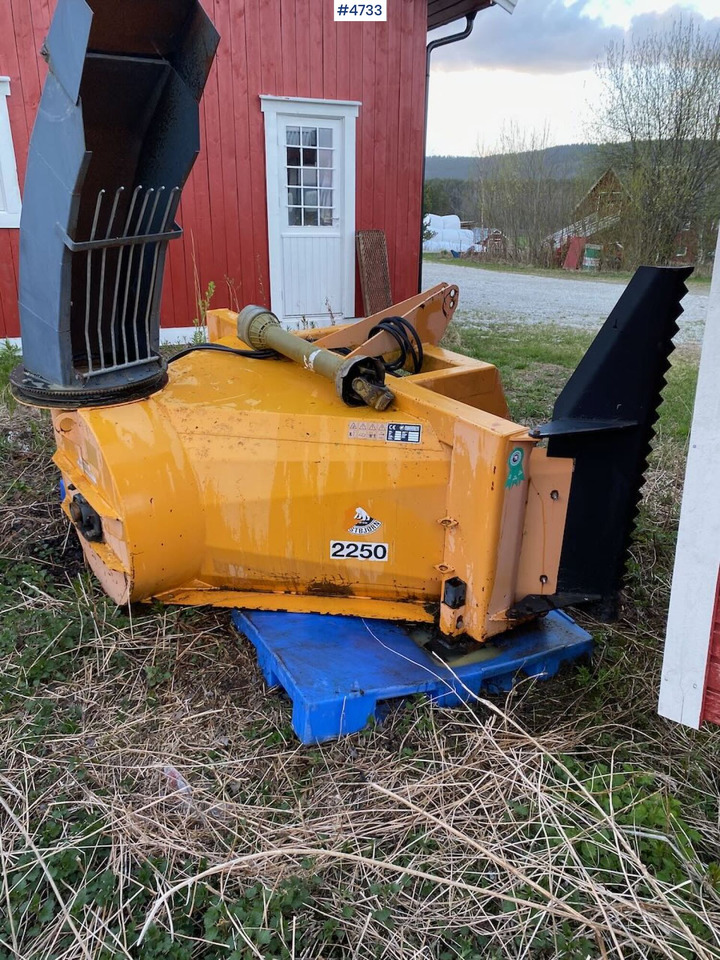 Westbjørn 2250 V-fres - Snow blower for Utility/ Special vehicle: picture 4 Westbjørn 2250 V-fres - Snow blower for Utility/ Special vehicle: picture 4