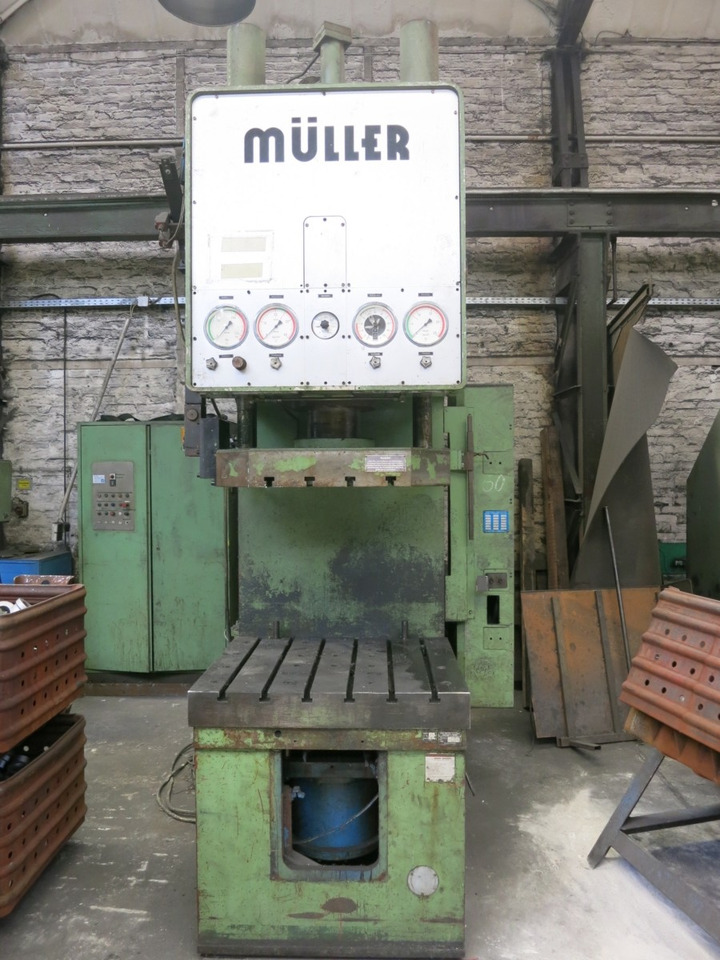 MÜLLER-WEINGARTEN CAZ 100 5.1. - Metalworking machinery: picture 4 MÜLLER-WEINGARTEN CAZ 100 5.1. - Metalworking machinery: picture 4
