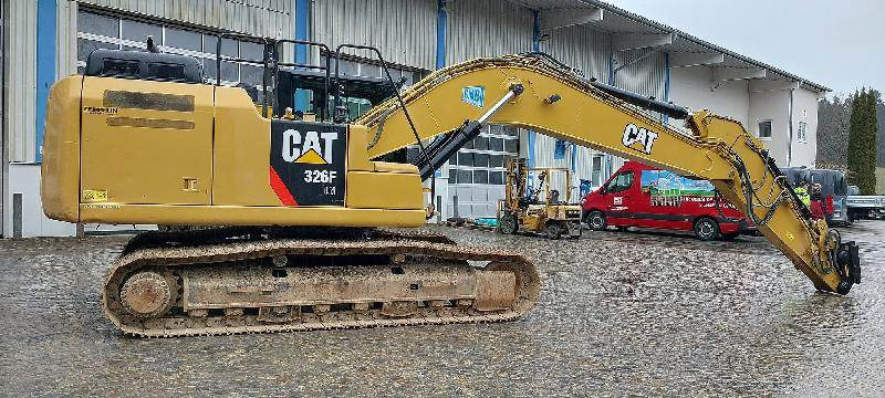 CAT 326F - Crawler excavator: picture 3 CAT 326F - Crawler excavator: picture 3