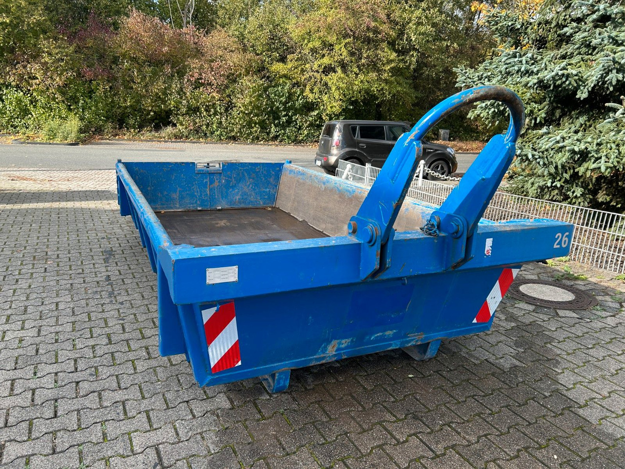 Abrollcontainer HST für 5,5 m³ - Hook lift truck: picture 1 Abrollcontainer HST für 5,5 m³ - Hook lift truck: picture 1