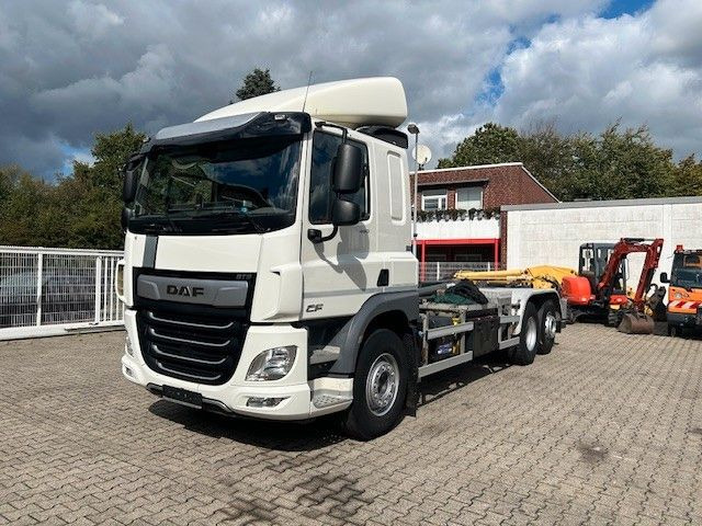 DAF CF 450 Abroller 6x2 - Hook lift truck: picture 2 DAF CF 450 Abroller 6x2 - Hook lift truck: picture 2