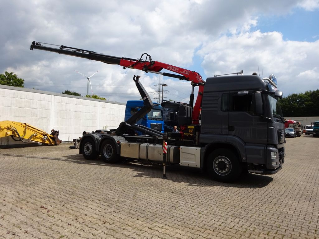 MAN 26.500 Abroller + Fassi F125A Kran 6x2-4 Allrad MAN 26.500 Abroller + Fassi F125A Kran 6x2-4 Allrad - Hook lift truck, Crane truck: picture 4 MAN 26.500 Abroller + Fassi F125A Kran 6x2-4 Allrad MAN 26.500 Abroller + Fassi F125A Kran 6x2-4 Allrad - Hook lift truck, Crane truck: picture 4