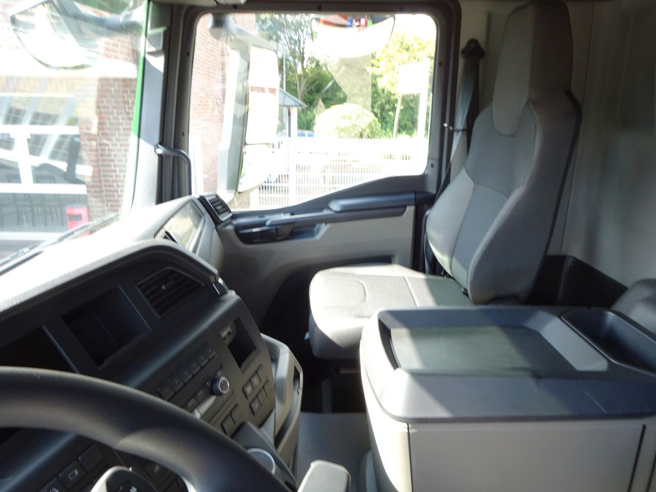 New Hook lift truck MAN 26.520 TGS HYVA Abroller 6x2 NEU !!! MAN 26.520 TGS HYVA Abroller 6x2 NEU !!!: picture 13 New Hook lift truck MAN 26.520 TGS HYVA Abroller 6x2 NEU !!! MAN 26.520 TGS HYVA Abroller 6x2 NEU !!!: picture 13