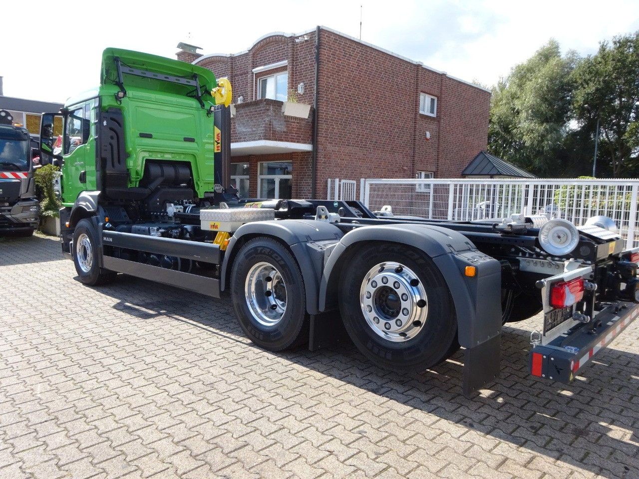 New Hook lift truck MAN 26.520 TGS HYVA Abroller 6x2 NEU !!! MAN 26.520 TGS HYVA Abroller 6x2 NEU !!!: picture 7 New Hook lift truck MAN 26.520 TGS HYVA Abroller 6x2 NEU !!! MAN 26.520 TGS HYVA Abroller 6x2 NEU !!!: picture 7