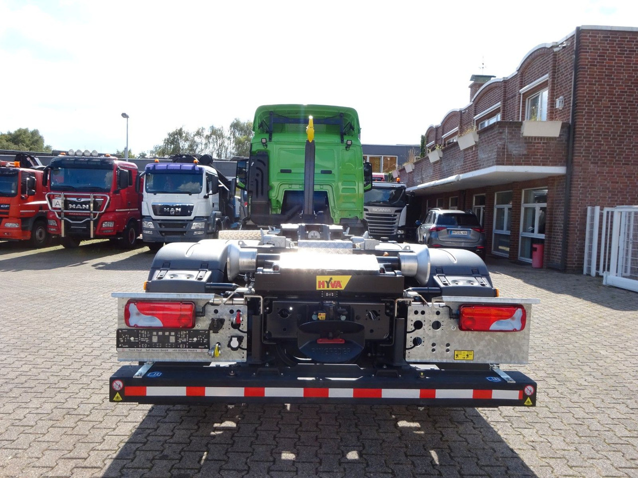 New Hook lift truck MAN 26.520 TGS HYVA Abroller 6x2 NEU !!! MAN 26.520 TGS HYVA Abroller 6x2 NEU !!!: picture 8 New Hook lift truck MAN 26.520 TGS HYVA Abroller 6x2 NEU !!! MAN 26.520 TGS HYVA Abroller 6x2 NEU !!!: picture 8