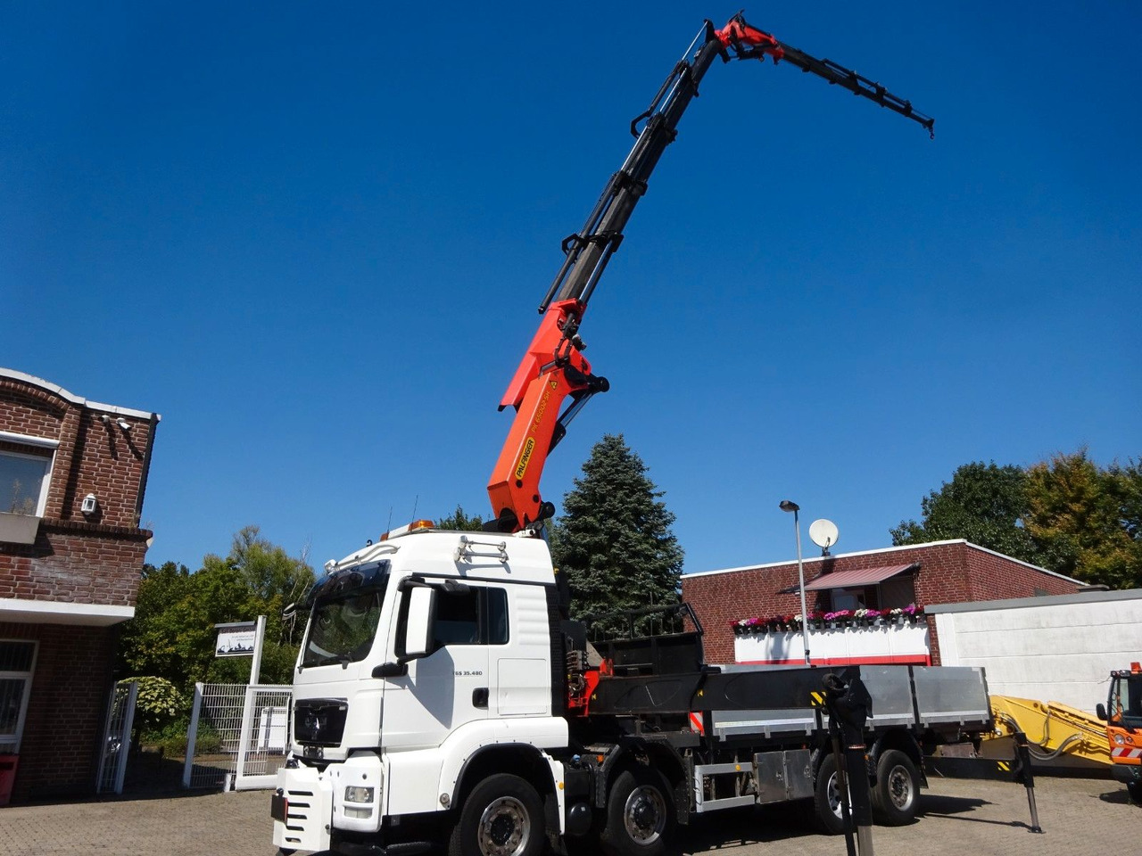 MAN 35.480 HYDRO TGS Pritsche + PK 65002 Kran 8x2-4 - Crane truck: picture 2 MAN 35.480 HYDRO TGS Pritsche + PK 65002 Kran 8x2-4 - Crane truck: picture 2