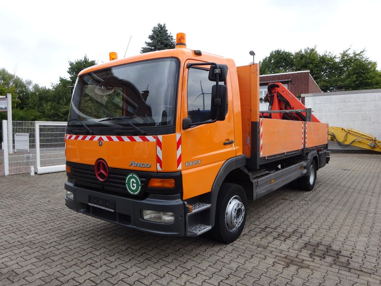Mercedes-Benz 1323 Atego Pritsche + PK 9501 Kran 4x2 - Dropside/ Flatbed truck, Crane truck: picture 4 Mercedes-Benz 1323 Atego Pritsche + PK 9501 Kran 4x2 - Dropside/ Flatbed truck, Crane truck: picture 4