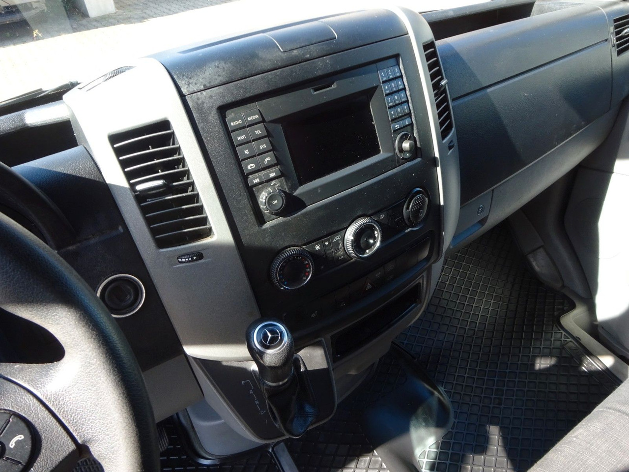 Panel van Mercedes-Benz Sprinter 316CDI Mixto 4x2: picture 17