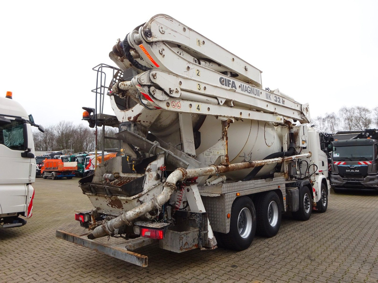 Scania PUMI CIFA 32 Meter 4 Knick. Scania PUMI CIFA 32 Meter 4 Knick * Betonpumpe - Concrete pump truck: picture 3 Scania PUMI CIFA 32 Meter 4 Knick. Scania PUMI CIFA 32 Meter 4 Knick * Betonpumpe - Concrete pump truck: picture 3