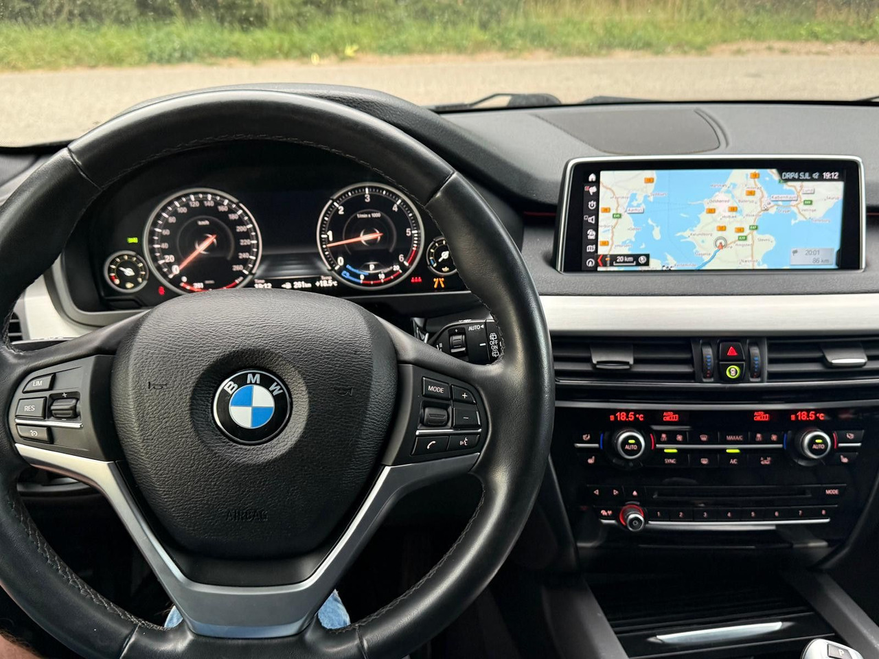 SUV BMW X5 Baureihe X5 xDrive 30 d: picture 16 SUV BMW X5 Baureihe X5 xDrive 30 d: picture 16