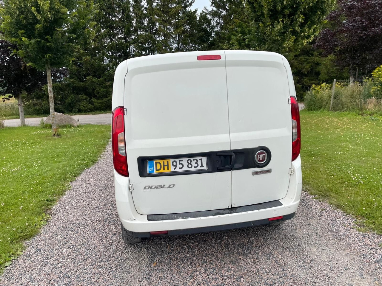 Fiat Doblo Basis Kasten 1,3 MJT - Car: picture 4 Fiat Doblo Basis Kasten 1,3 MJT - Car: picture 4