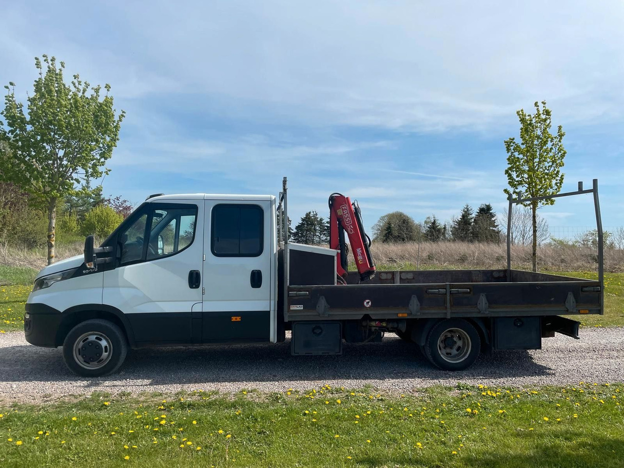 Iveco Daily 3.0 Fahrgestell Doppelkabine 50 C *Crane* - Open body delivery van, Combi van: picture 1 Iveco Daily 3.0 Fahrgestell Doppelkabine 50 C *Crane* - Open body delivery van, Combi van: picture 1