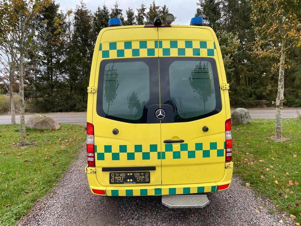 Mercedes-Benz Sprinter II 316 CDI Aut Ambulance - Panel van: picture 4 Mercedes-Benz Sprinter II 316 CDI Aut Ambulance - Panel van: picture 4