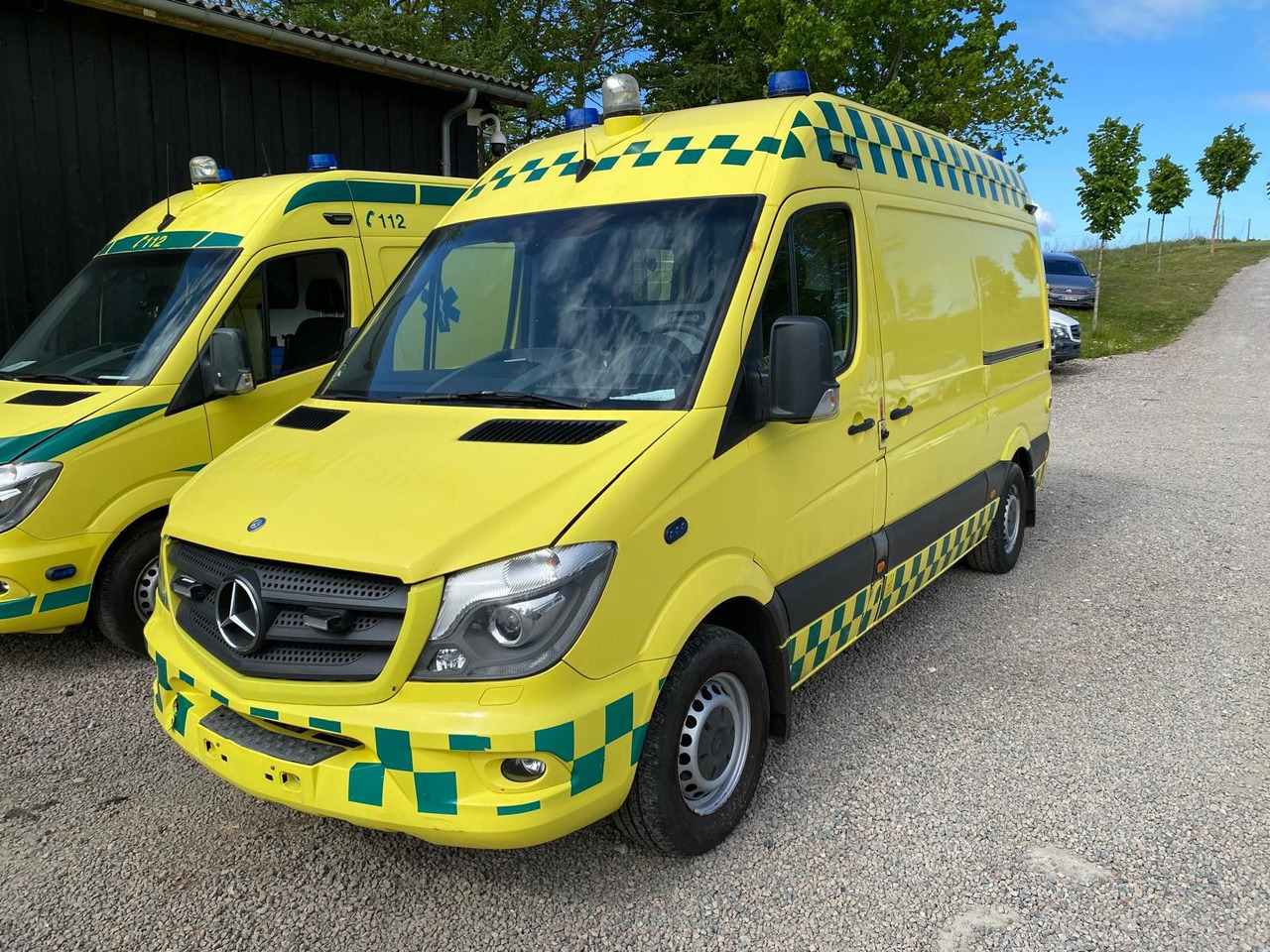 Mercedes-Benz Sprinter II 316 CDI Aut *Ambulance *MOTORSCHADEN - Passenger van: picture 2 Mercedes-Benz Sprinter II 316 CDI Aut *Ambulance *MOTORSCHADEN - Passenger van: picture 2
