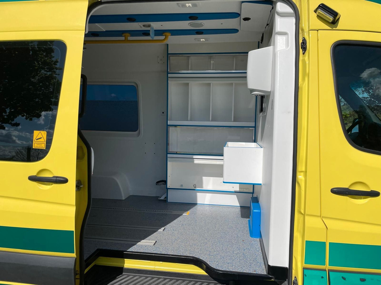 Ambulance Mercedes-Benz Sprinter II Kasten 316 CDI Aut Ambulance*: picture 17