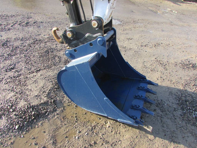 Bobcat E 88 R2 Minibagger 72.500 EUR - Mini excavator: picture 3 Bobcat E 88 R2 Minibagger 72.500 EUR - Mini excavator: picture 3