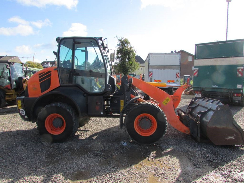 Komatsu WA 100 M-7 Radlader 28.000 EUR - Wheel loader: picture 4 Komatsu WA 100 M-7 Radlader 28.000 EUR - Wheel loader: picture 4