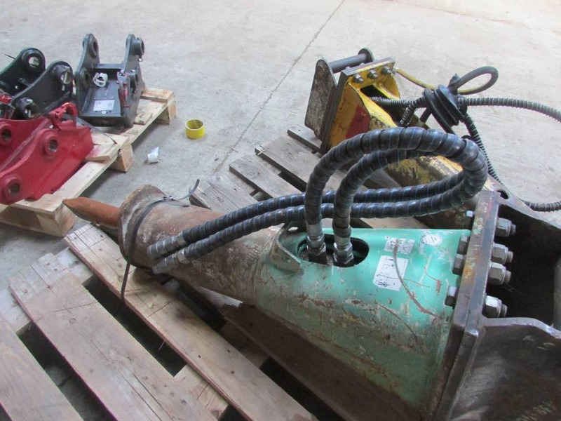 MONTABERT SC 22 Hydraulikhammer 2.400 EUR - Hydraulic hammer for Construction machinery: picture 4 MONTABERT SC 22 Hydraulikhammer 2.400 EUR - Hydraulic hammer for Construction machinery: picture 4