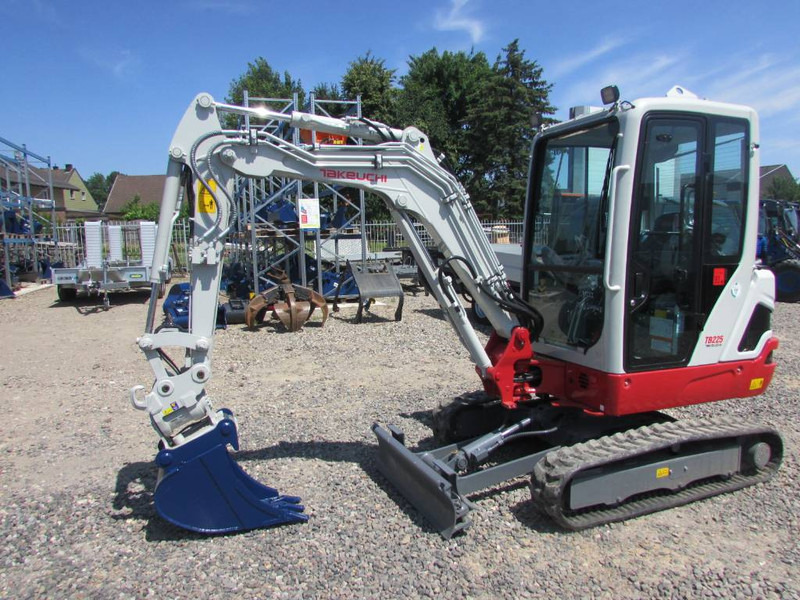 Takeuchi TB 225 Minibagger 44.000 EUR - Mini excavator: picture 2 Takeuchi TB 225 Minibagger 44.000 EUR - Mini excavator: picture 2
