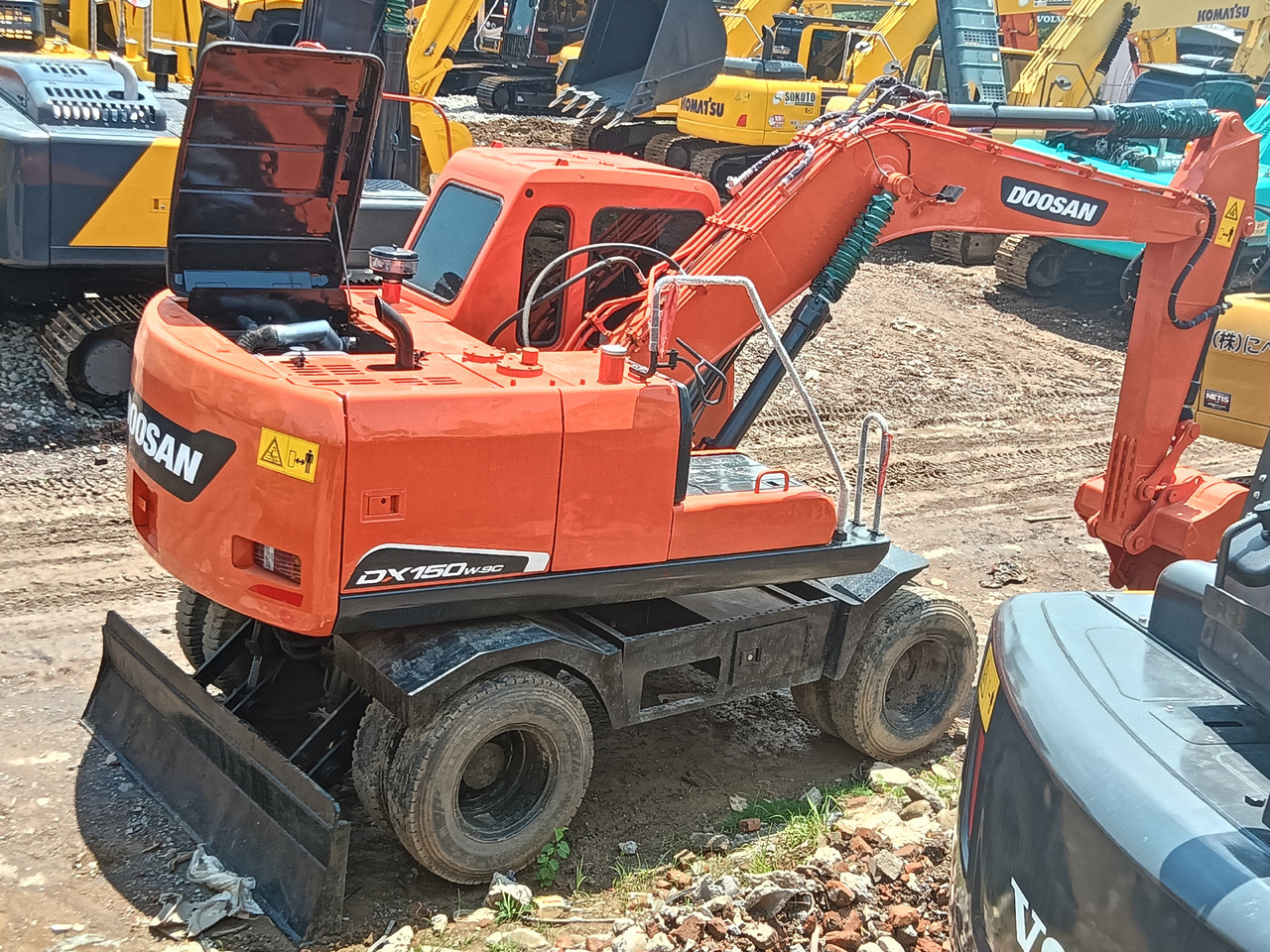 DOOSAN DX150W - Wheel excavator: picture 4 DOOSAN DX150W - Wheel excavator: picture 4