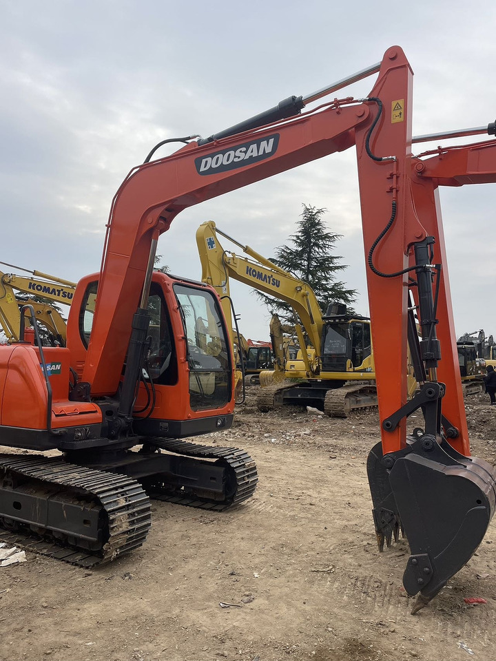 DOOSAN DX80 - Crawler excavator: picture 3 DOOSAN DX80 - Crawler excavator: picture 3