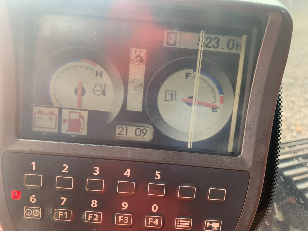 HITACHI ZX200-3 - Crawler excavator: picture 5 HITACHI ZX200-3 - Crawler excavator: picture 5