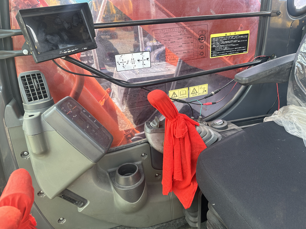 Crawler excavator HITACHI ZX350H: picture 10 Crawler excavator HITACHI ZX350H: picture 10