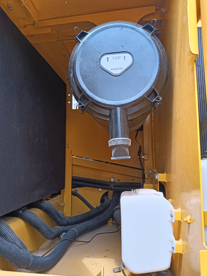 KOMATSU PC200-8 - Crawler excavator: picture 5 KOMATSU PC200-8 - Crawler excavator: picture 5