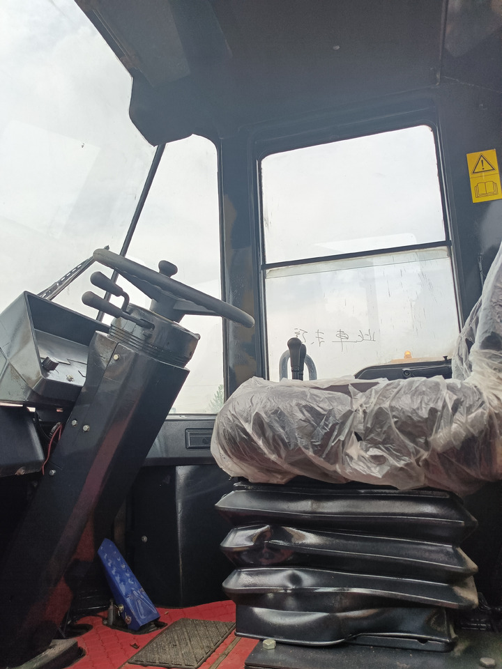 KOMATSU WA380-3 - Wheel loader: picture 5 KOMATSU WA380-3 - Wheel loader: picture 5