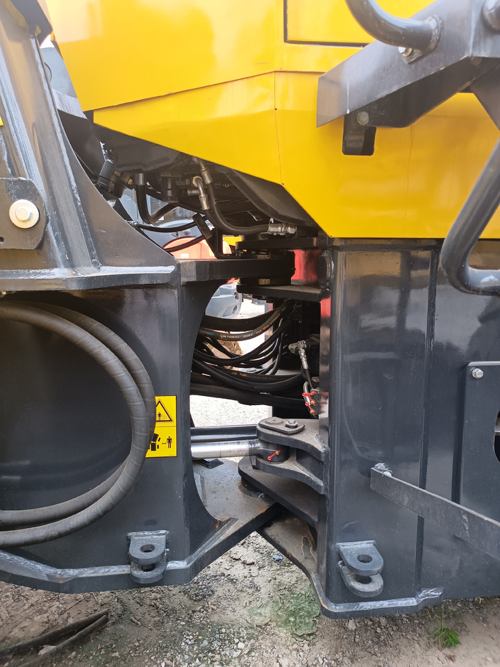 Wheel loader KOMATSU WA380-3: picture 6 Wheel loader KOMATSU WA380-3: picture 6